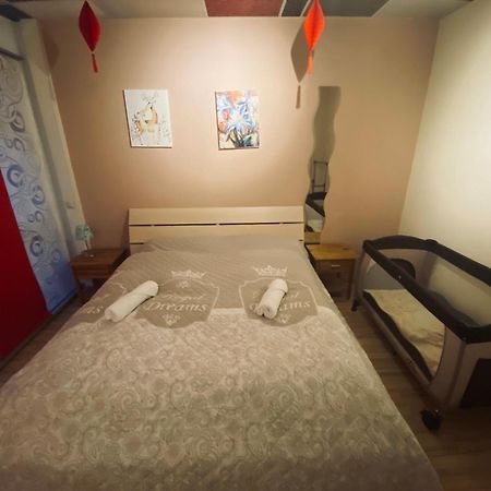 דירות Flat For Up To 4 People In Dresden-Striesen מראה חיצוני תמונה